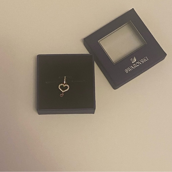 Authentic Swarovski Remix Collection Rose Gold Heart Charm - Picture 4 of 4